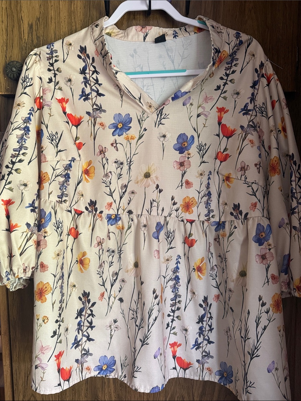 SHEIN Cream Floral V-Neck Peplum Tunic - Picture 1 of 1